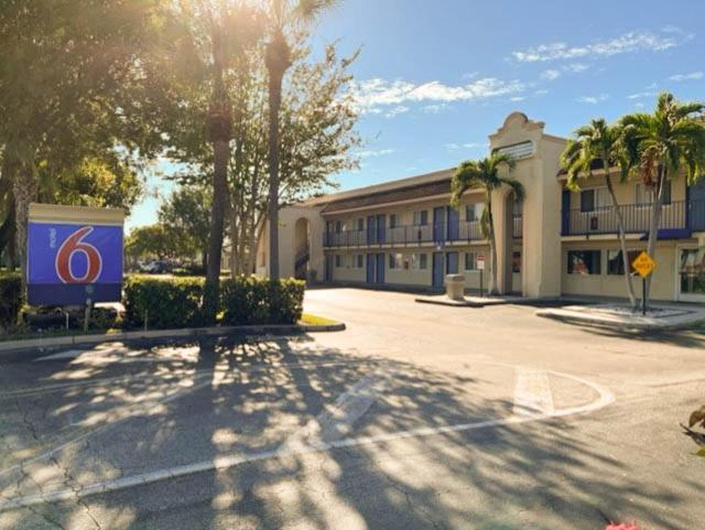 Motel 6 Riviera Beach, FL Exterior foto