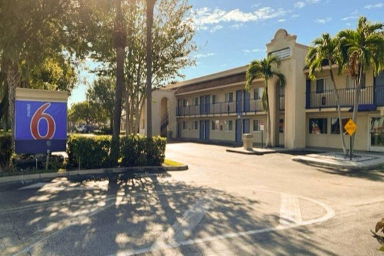 Motel 6 Riviera Beach, FL Exterior foto